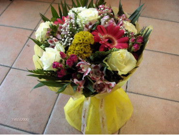 ΜΠΟΥΚΕΤΟ YELLOW