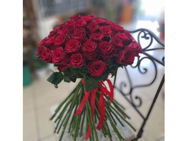 ΜΠΟΥΚΕΤΟ ΜΕ 60 ΚΟΚΚΙΝΑ ΤΡΙΑΝΤΑΦΥΛΛΑ