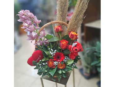 ΚΑΛΑΘΙ ΜΕ ΑΝΘΗ ΚΑΙ ΚΑΡΔΙΑ ΒΑΛΕΝΤΙΝΟΥ